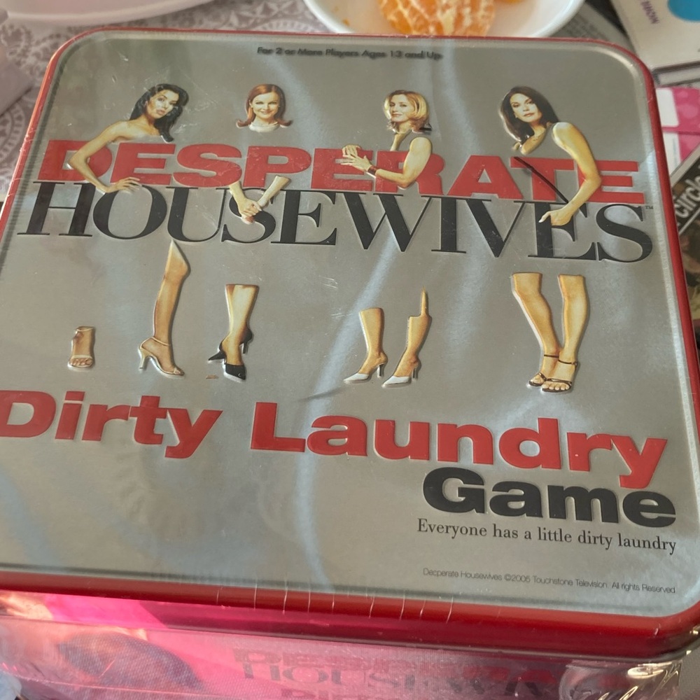 Desperate Housewives dirty laundry game